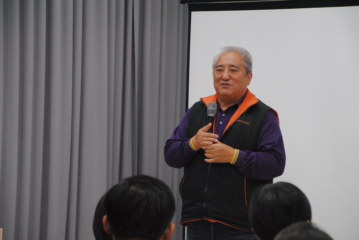 監察委員 瓦歷斯・貝林圖片